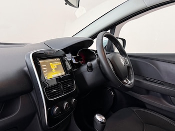 Used Renault Clio 2019 for sale - 78772958: Photo