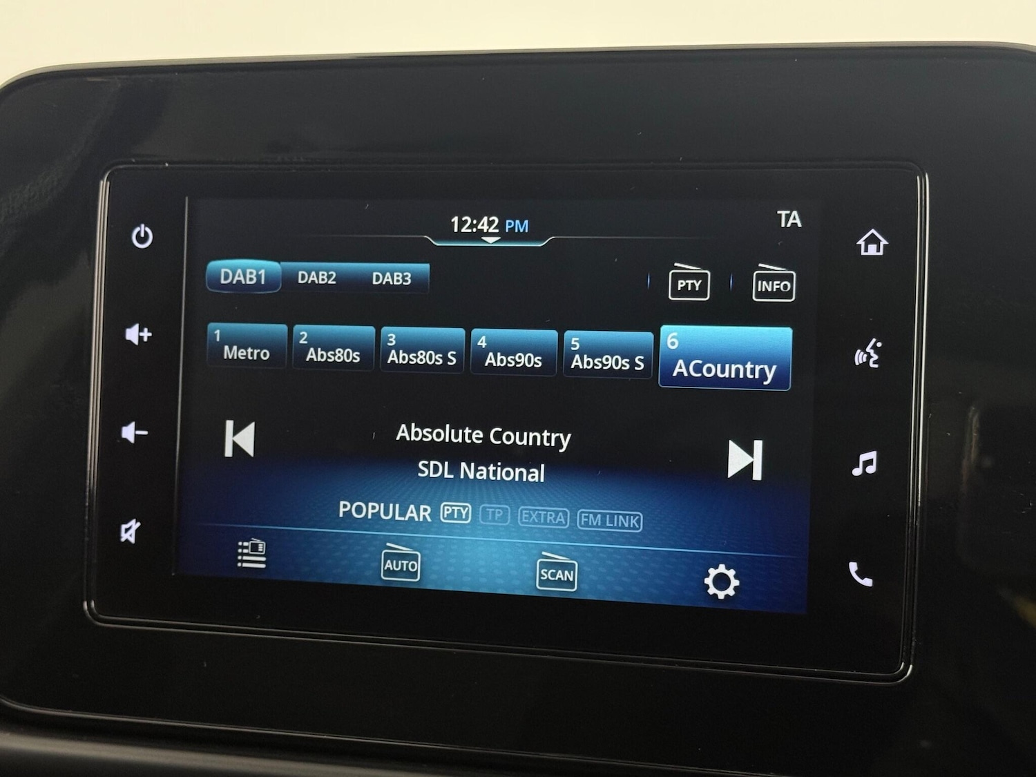 Used Suzuki SX4 S-Cross 2023 for sale - 76468723: Photo 32