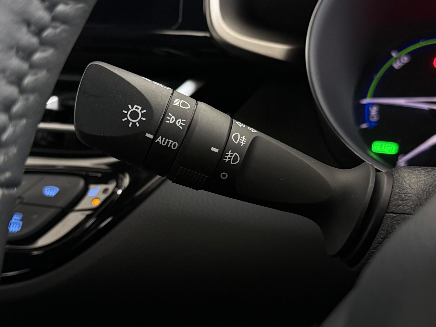 Used Toyota C-HR 2023 for sale - 76752849: Photo 29