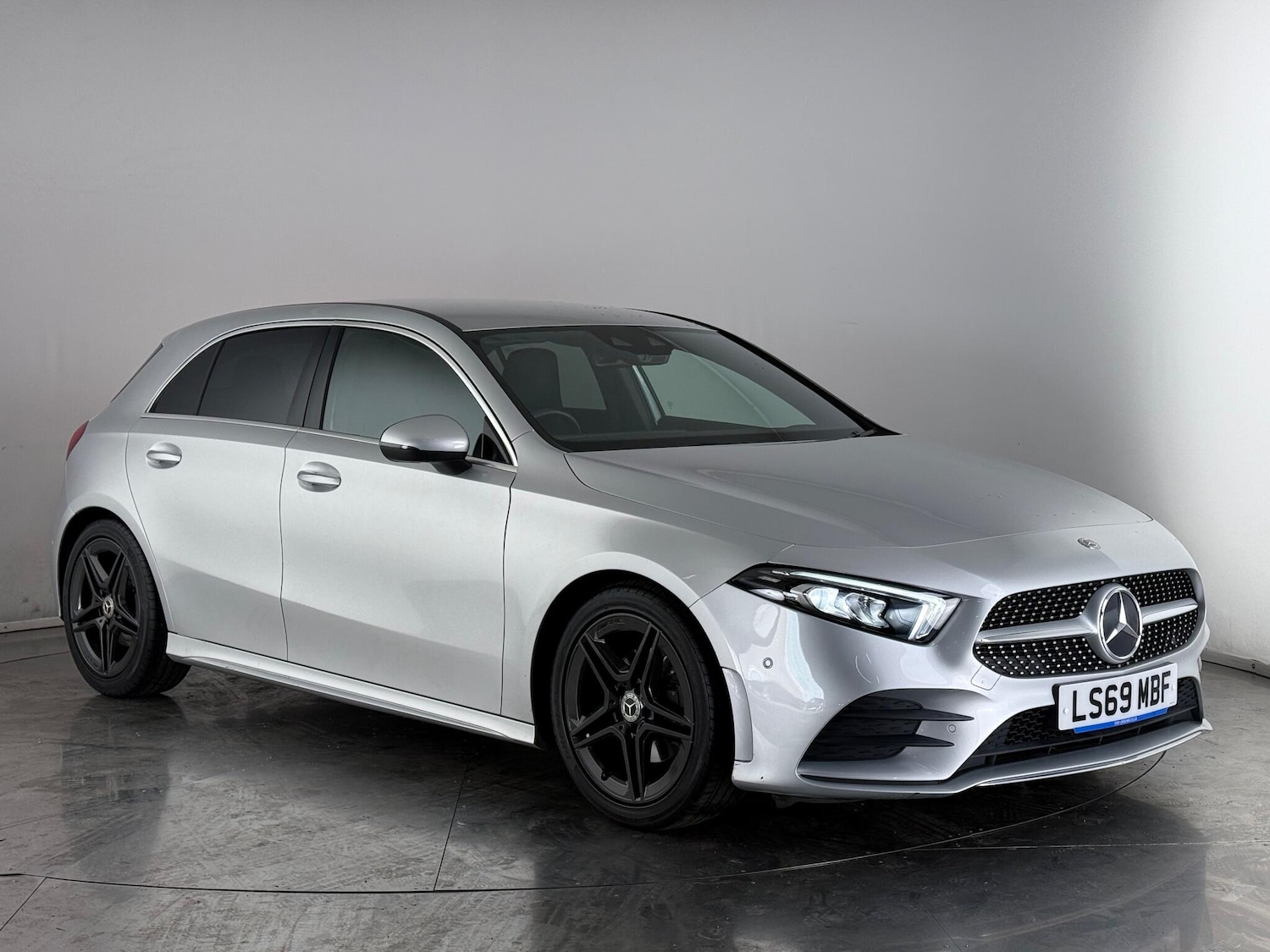 Used Mercedes-Benz A-Class 2019 for sale - 76976822: Photo 1