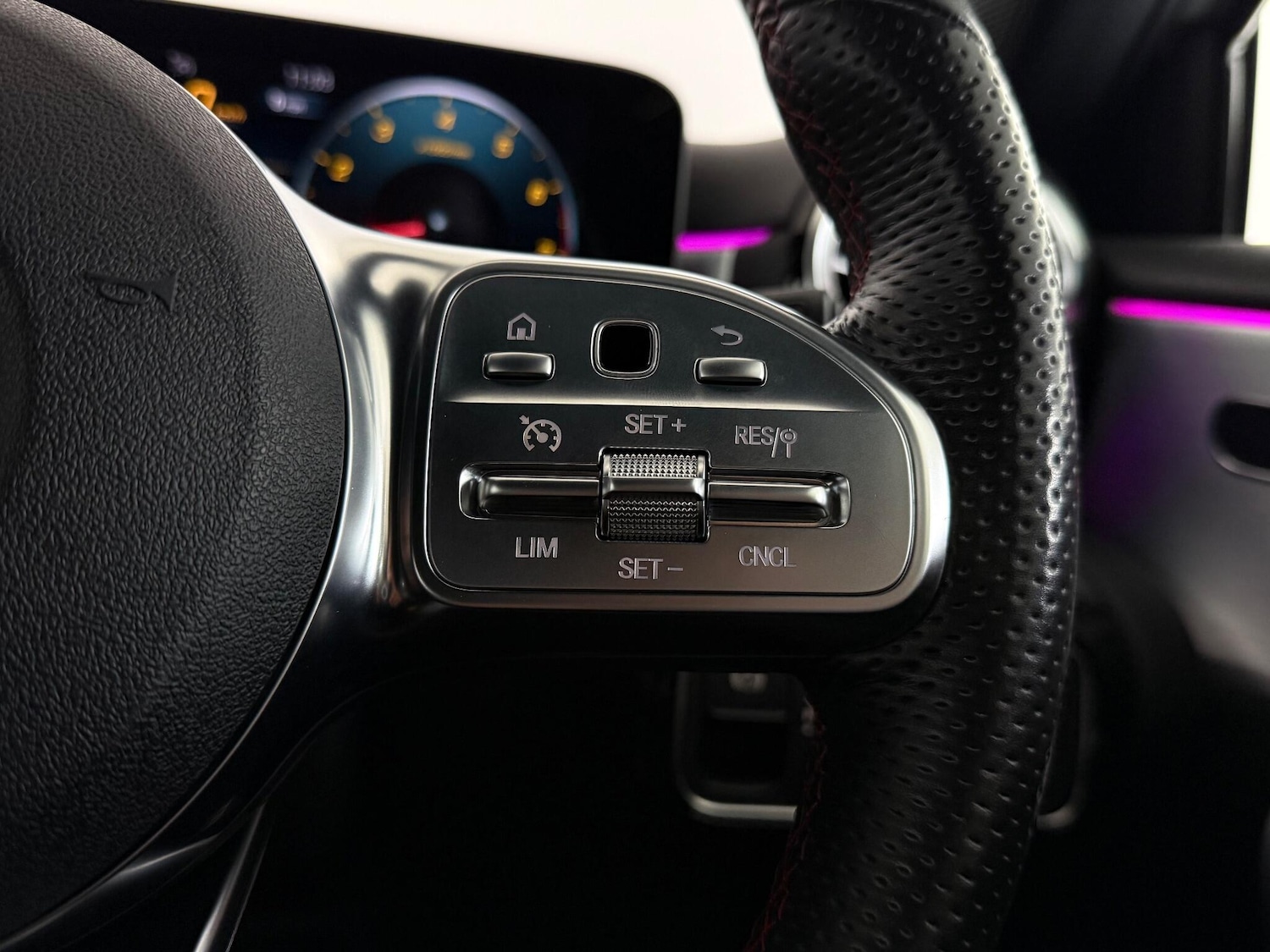 Used Mercedes-Benz A-Class 2019 for sale - 76976822: Photo 26