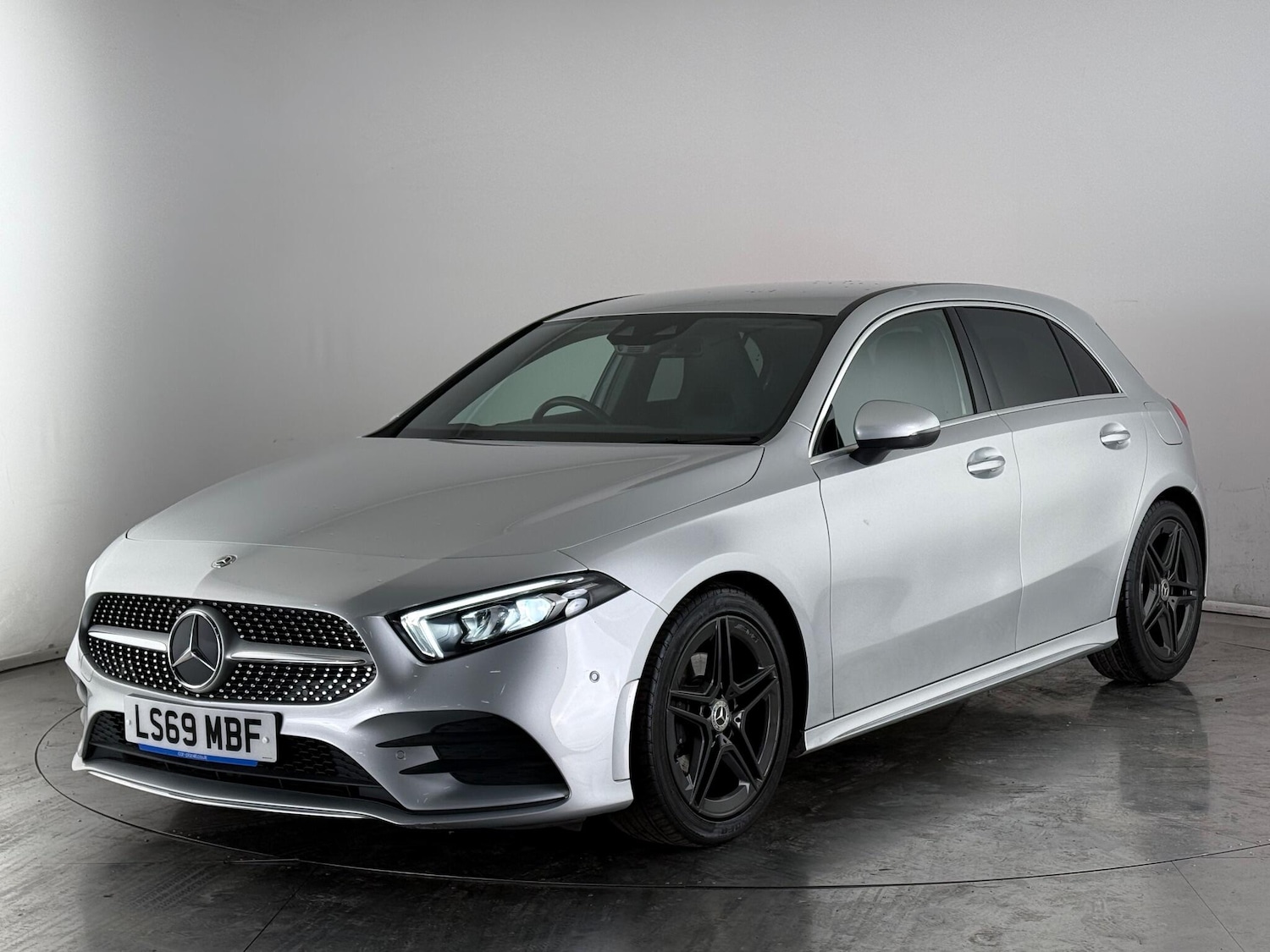 Used Mercedes-Benz A-Class 2019 for sale - 76976822: Photo 3