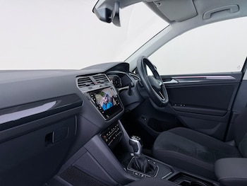 Used Volkswagen Tiguan 2023 for sale - 78898874: Photo