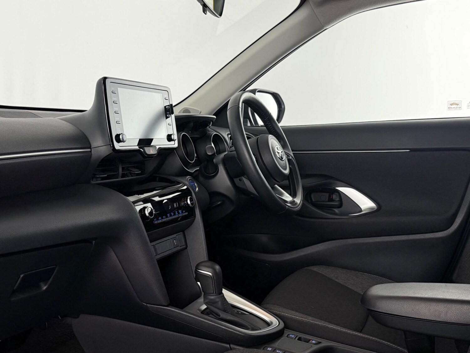 Used Toyota Yaris Cross 2022 for sale - 77497605: Photo 12