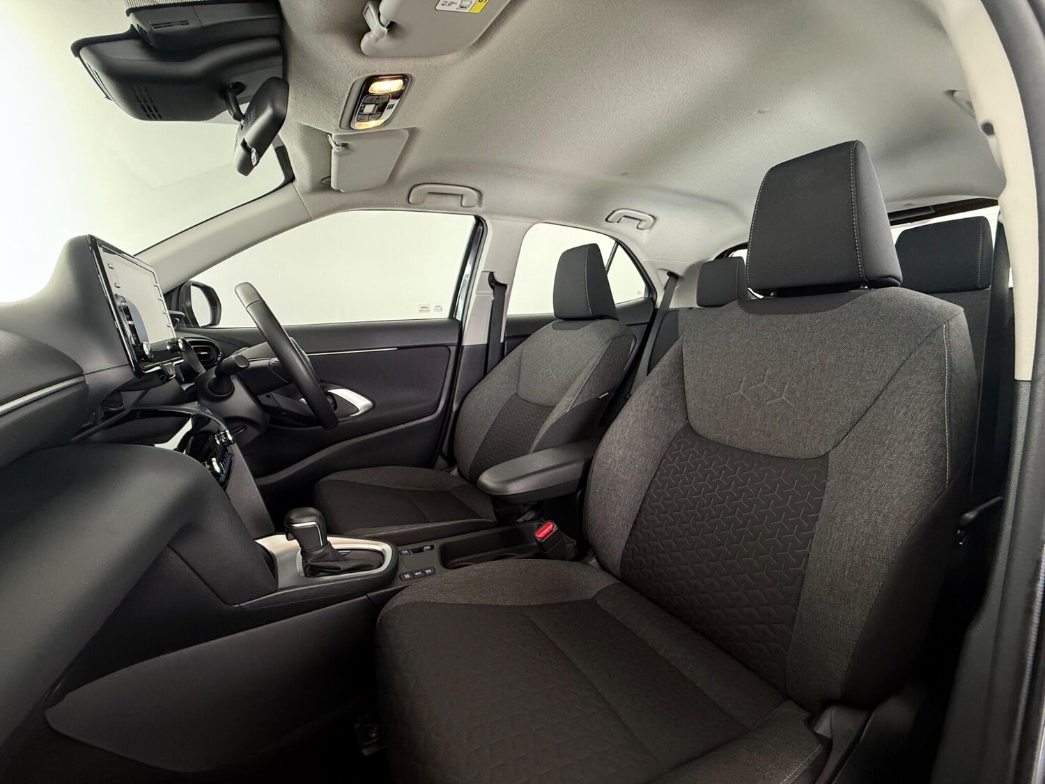 Used Toyota Yaris Cross 2022 for sale - 77497605: Photo 13