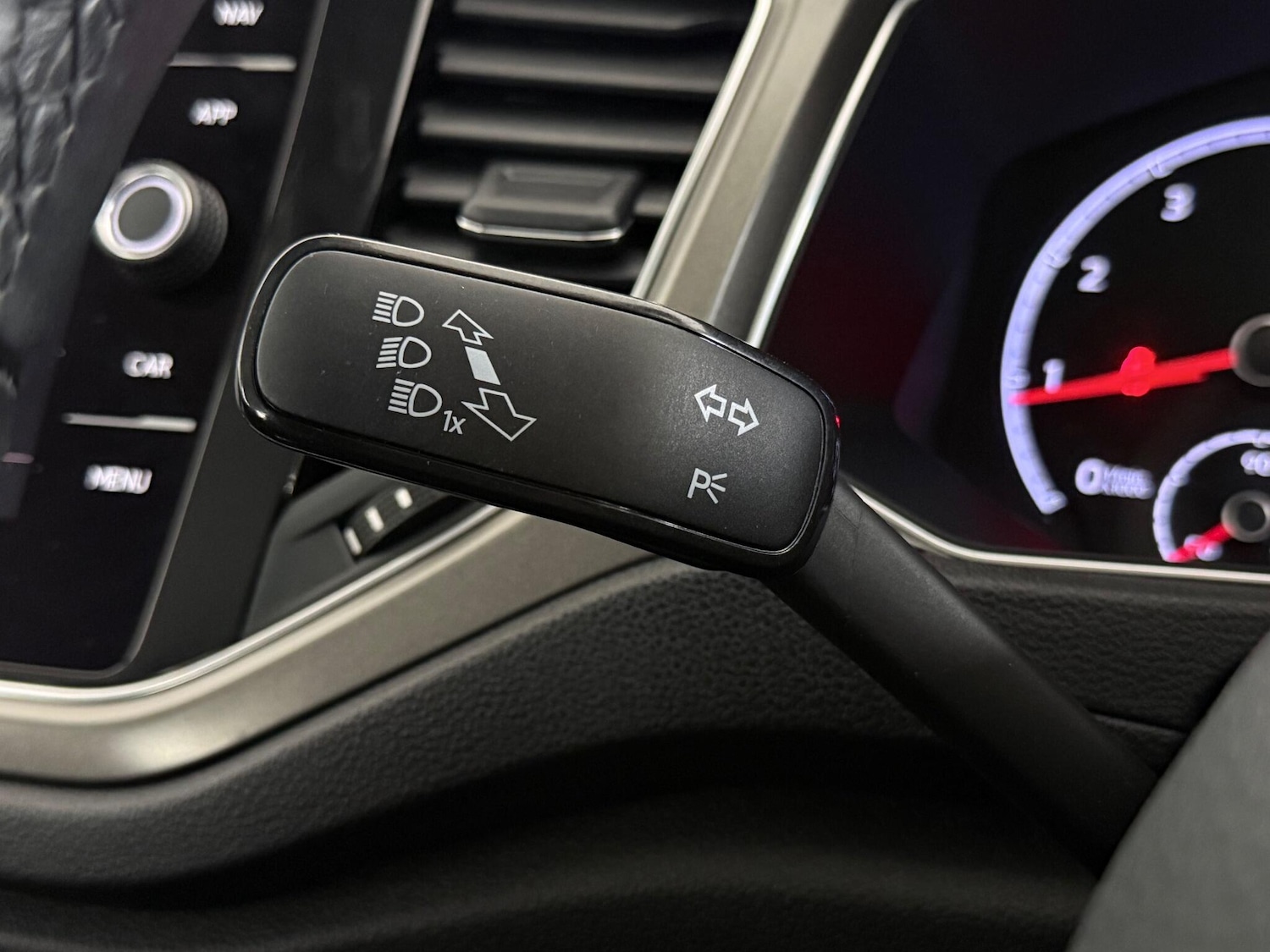 Used Volkswagen T-Roc 2020 for sale - 76468638: Photo 29