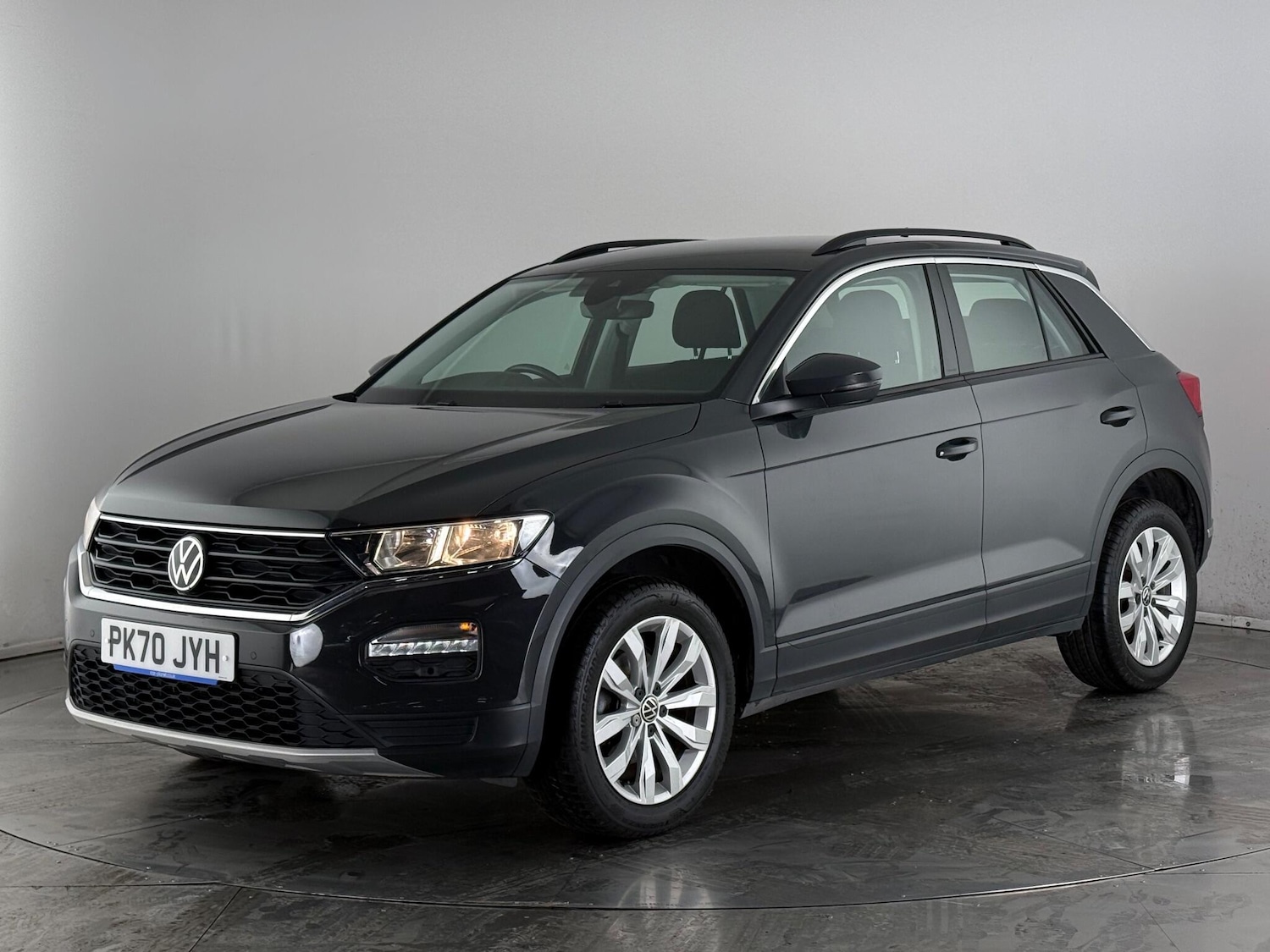 Used Volkswagen T-Roc 2020 for sale - 76468638: Photo 3