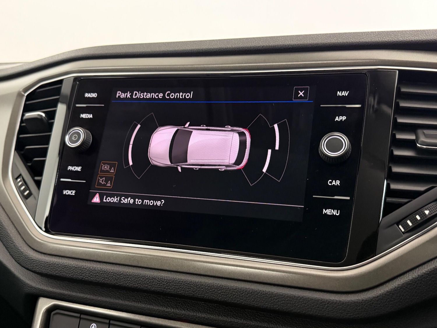 Used Volkswagen T-Roc 2020 for sale - 76468638: Photo 32