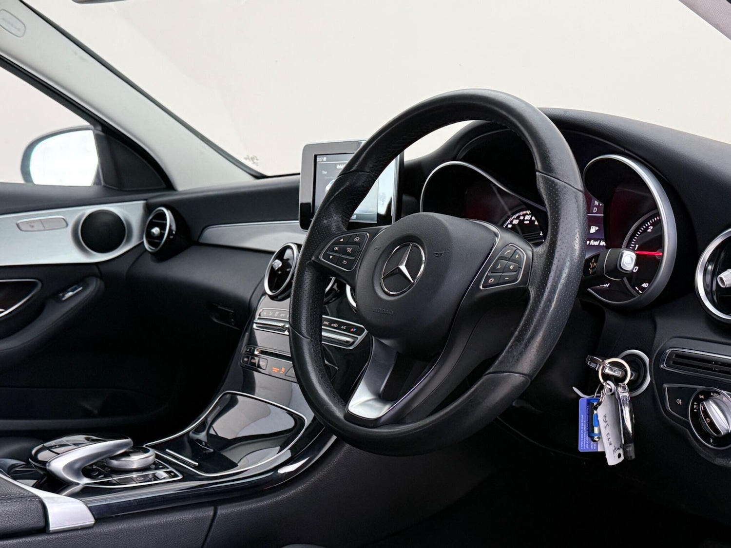 Used Mercedes-Benz C Class 2017 for sale - 77497665: Photo 11