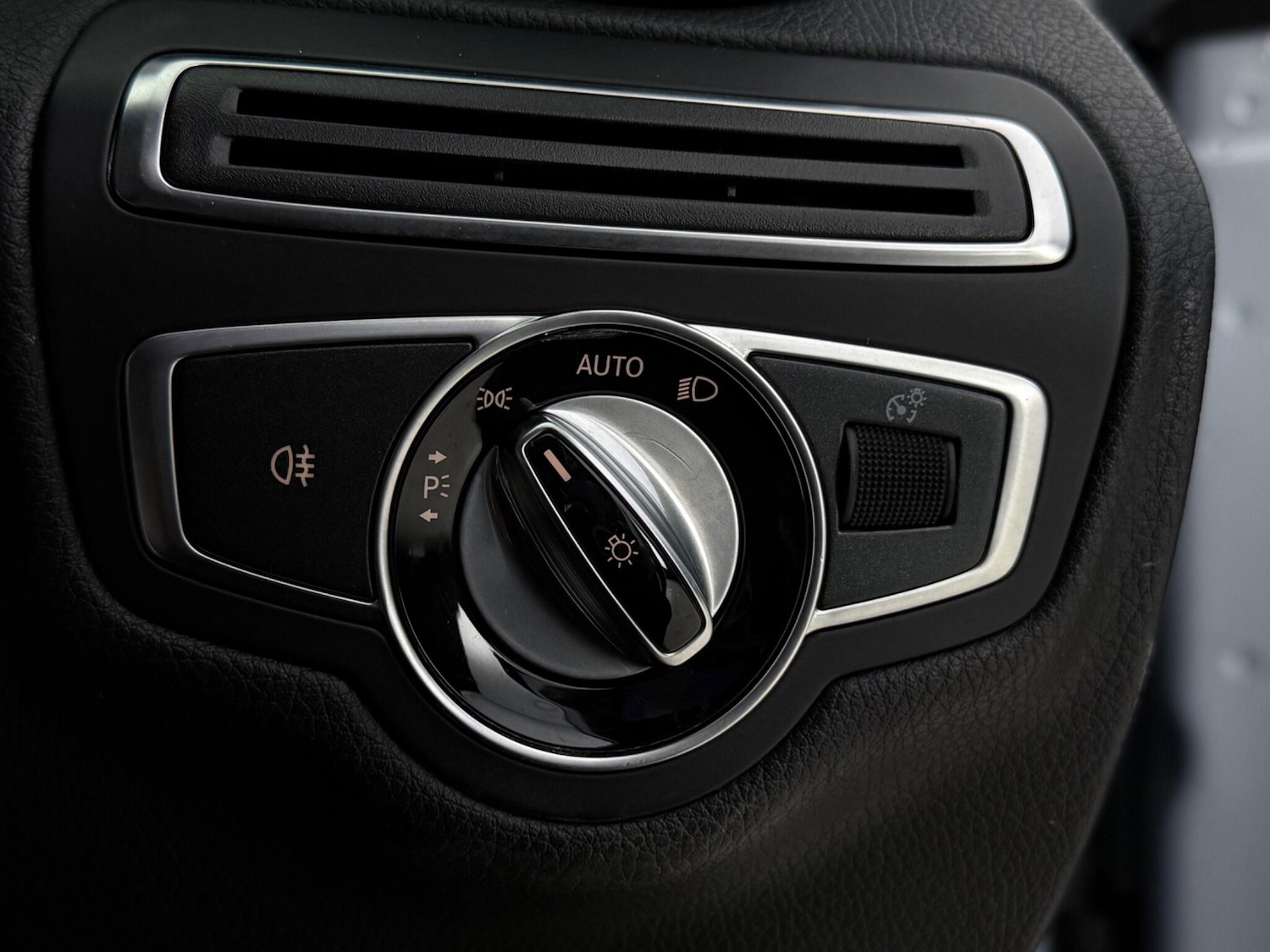 Used Mercedes-Benz C Class 2017 for sale - 77497665: Photo 24