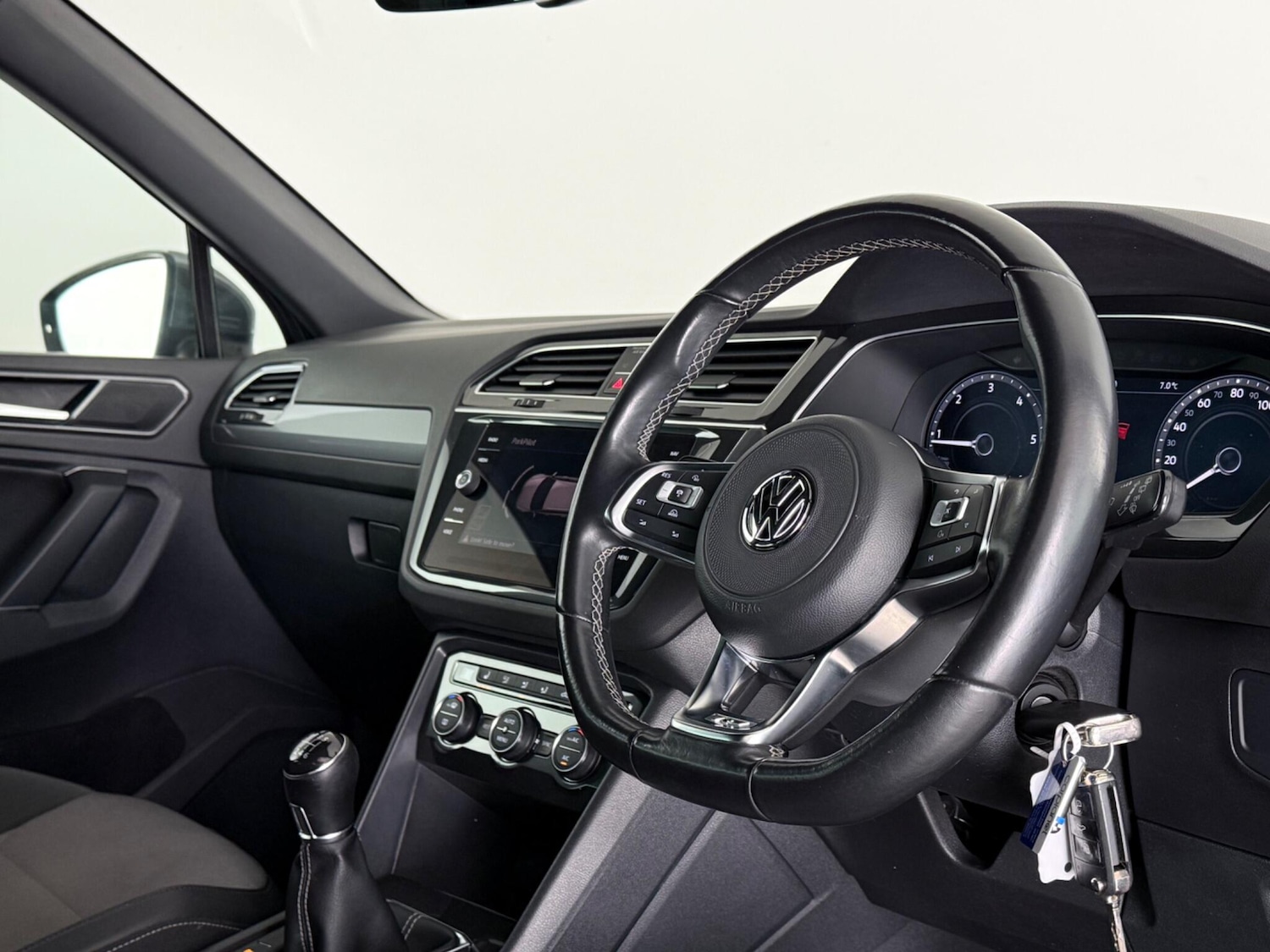 Used Volkswagen Tiguan 2018 for sale - 77803033: Photo 11