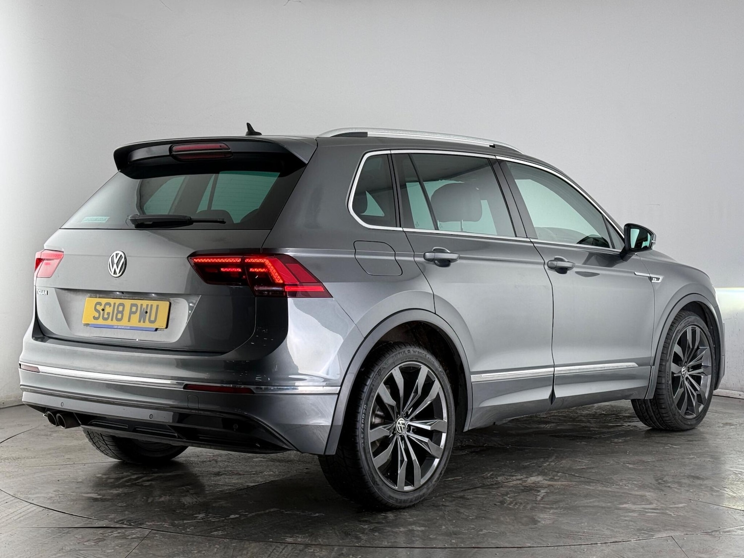 Used Volkswagen Tiguan 2018 for sale - 77803033: Photo 4