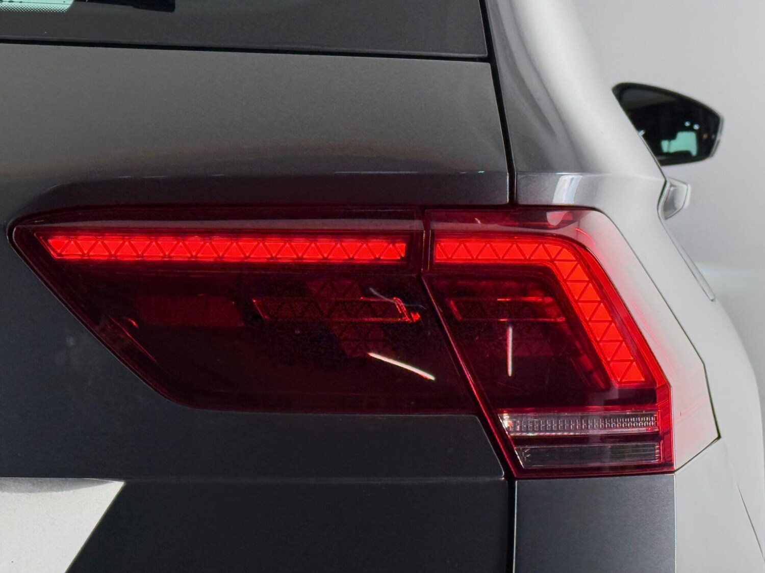 Used Volkswagen Tiguan 2018 for sale - 77803033: Photo 8