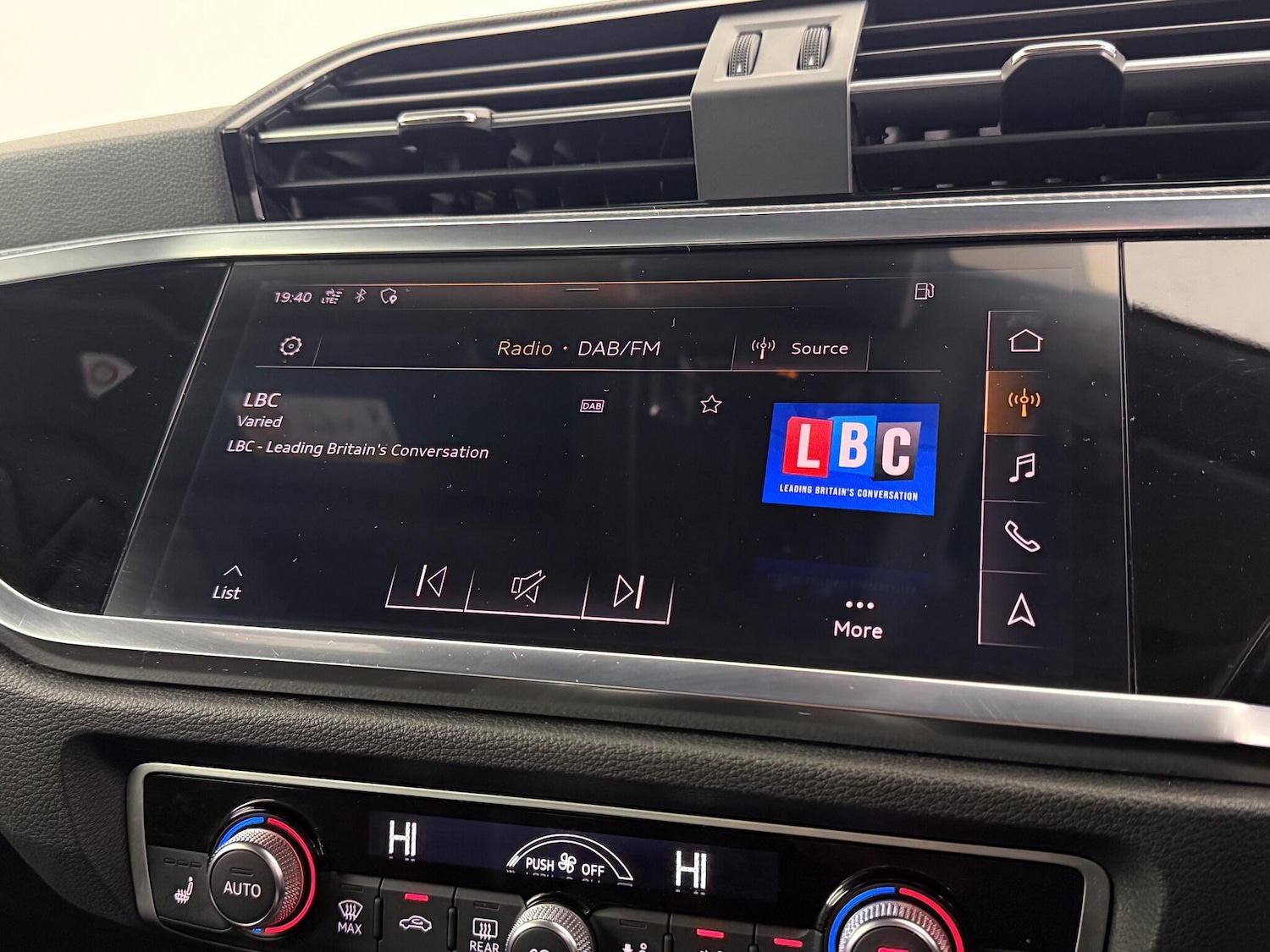 Used Audi Q3 2018 for sale - 77243274: Photo 28