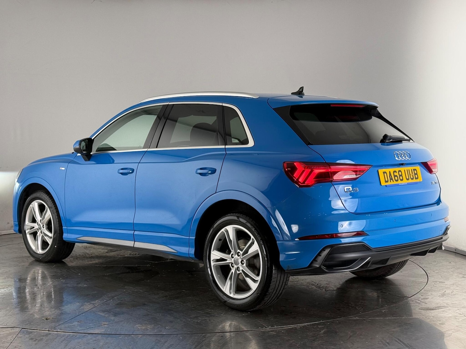 Used Audi Q3 2018 for sale - 77243274: Photo 3