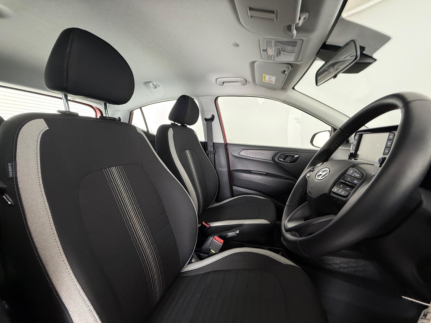 Used Hyundai i10 2023 for sale - 77456611: Photo 12