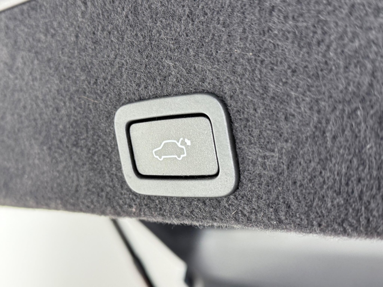 Used Volvo XC60 2017 for sale - 77243693: Photo 11