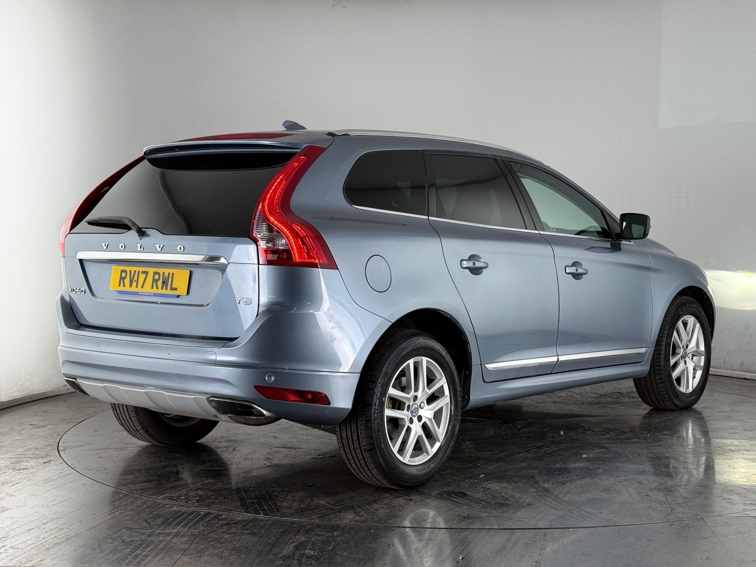 Used Volvo XC60 2017 for sale - 77243693: Photo 6