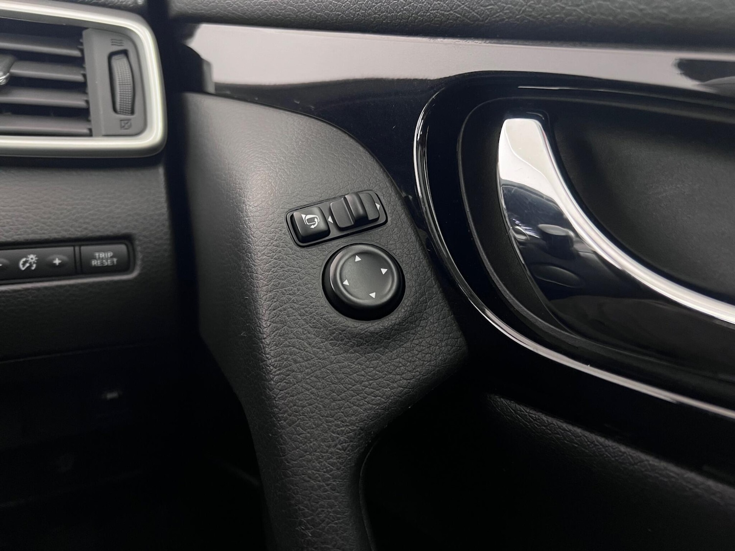 Used Nissan Qashqai 2017 for sale - 78063177: Photo 22