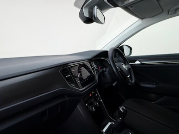 Used Volkswagen T-Roc 2019 for sale - 79521676: Photo