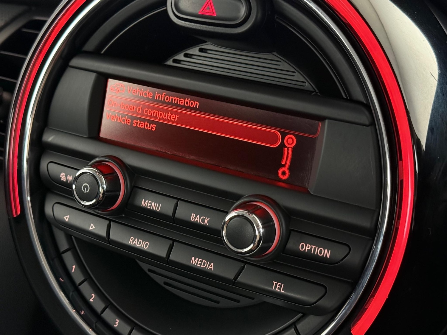 Used MINI Hatch 2016 for sale - 76468159: Photo 28