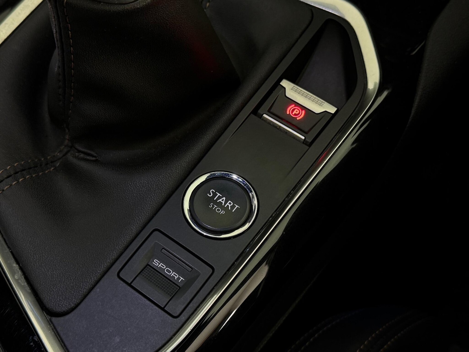 Used Peugeot 3008 2018 for sale - 77181011: Photo 34