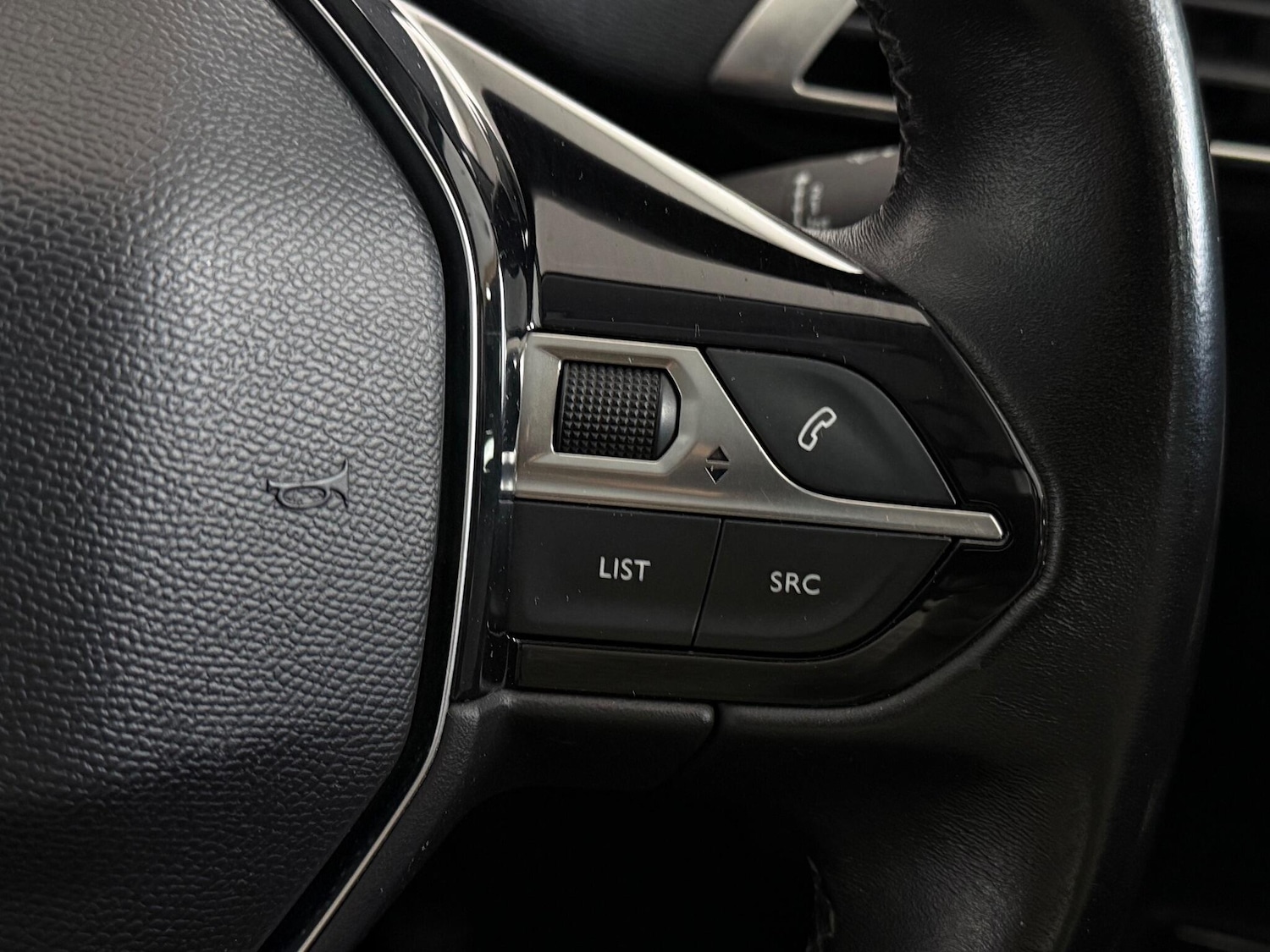 Used Peugeot 3008 2018 for sale - 77259922: Photo 20