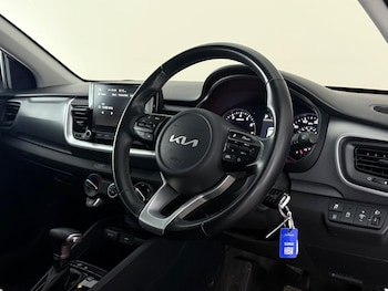 Used Kia Stonic 2022 for sale - 78797401: Photo