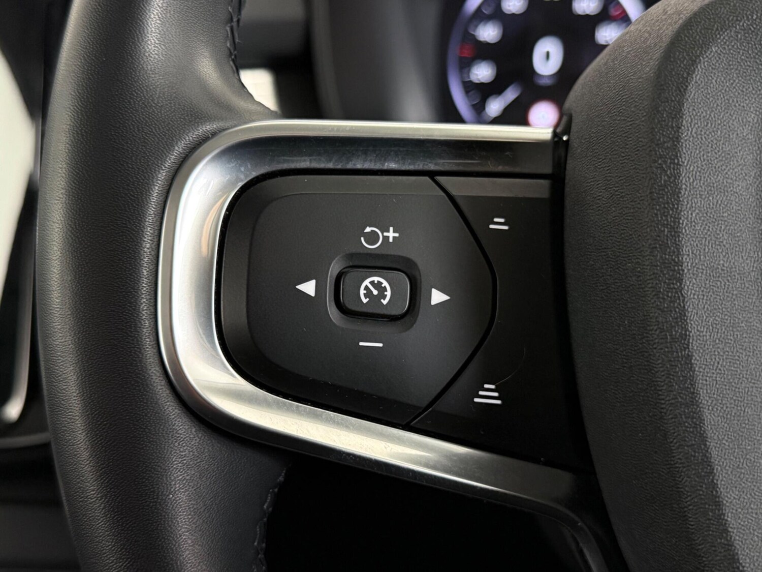 Used Volvo XC40 2021 for sale - 77412434: Photo 15