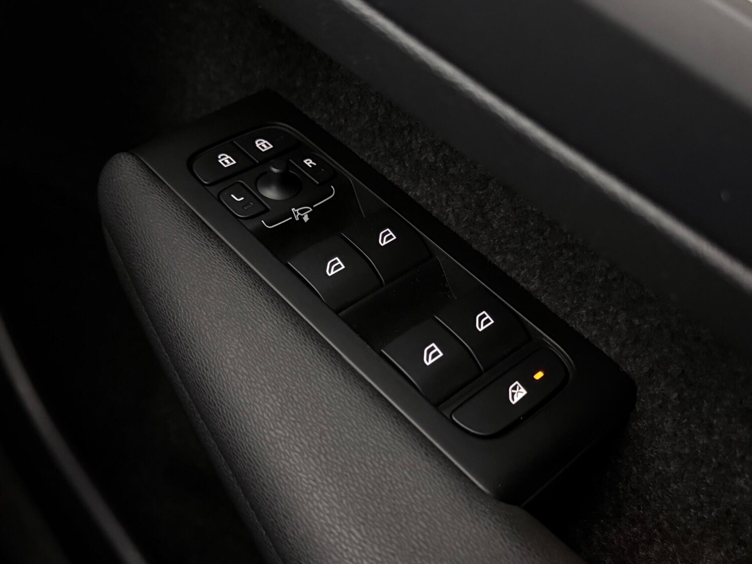 Used Volvo XC40 2021 for sale - 77412434: Photo 20