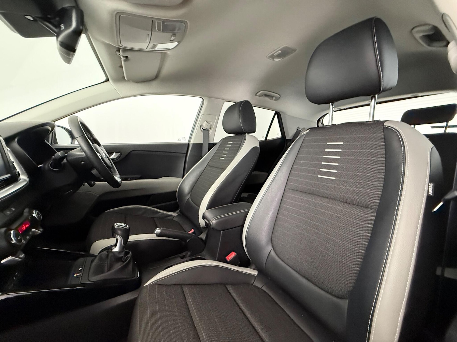 Used Kia Stonic 2019 for sale - 77626410: Photo 10