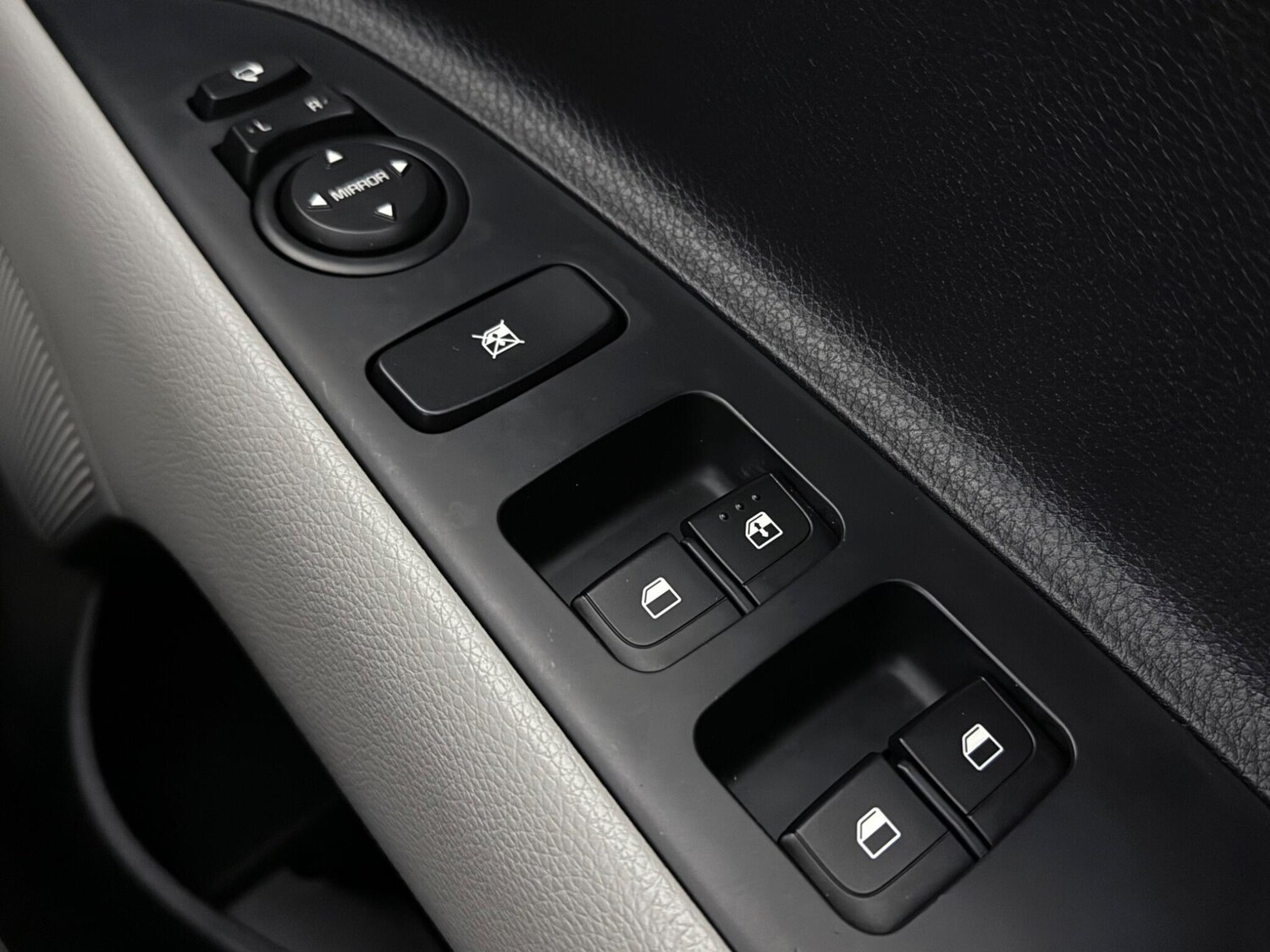 Used Kia Stonic 2019 for sale - 77626410: Photo 26