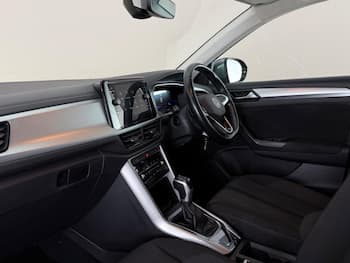 Used Volkswagen T-Roc 2023 for sale - 79431022: Photo