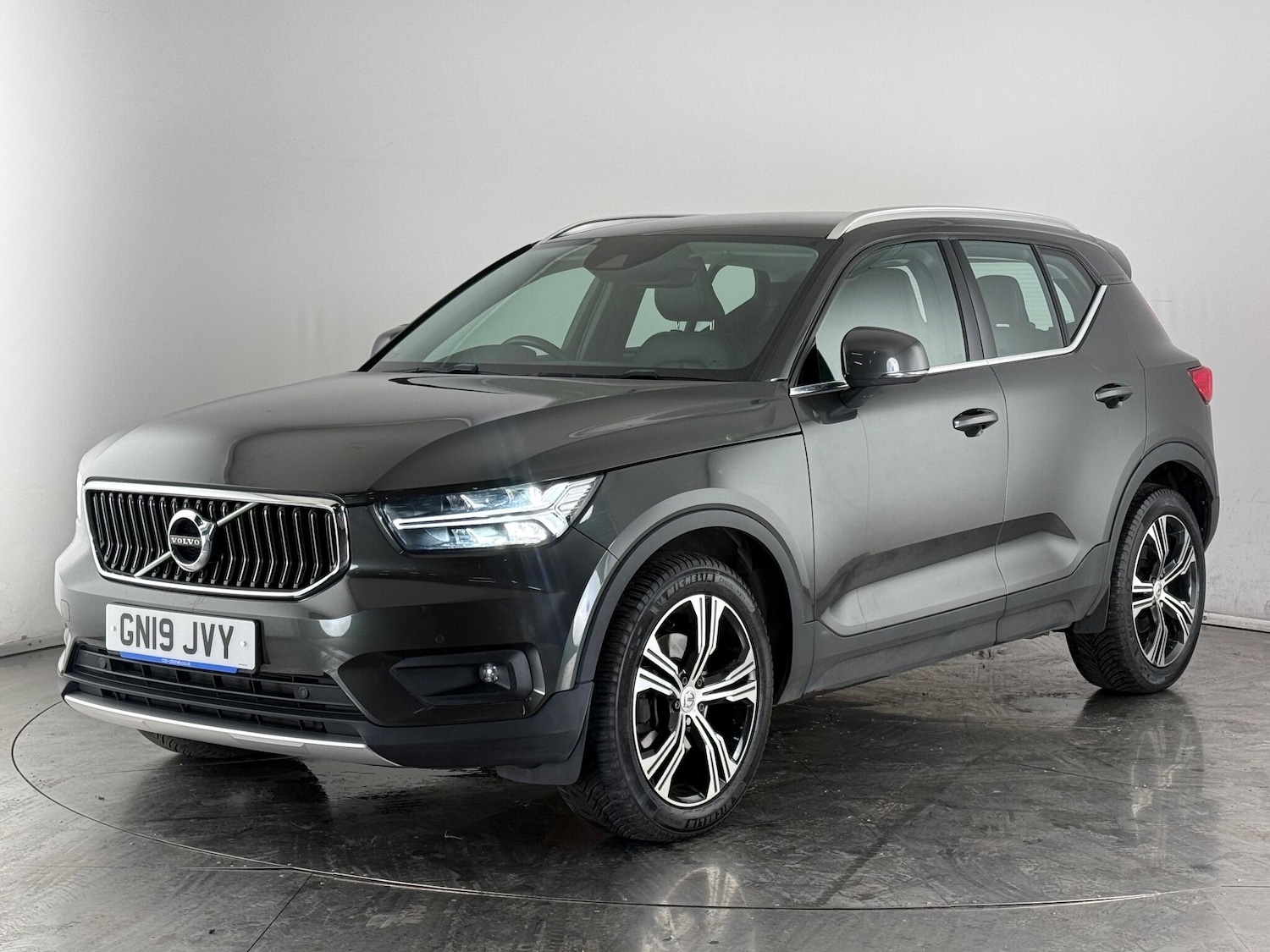 Used Volvo XC40 2019 for sale - 77180794: Photo 2