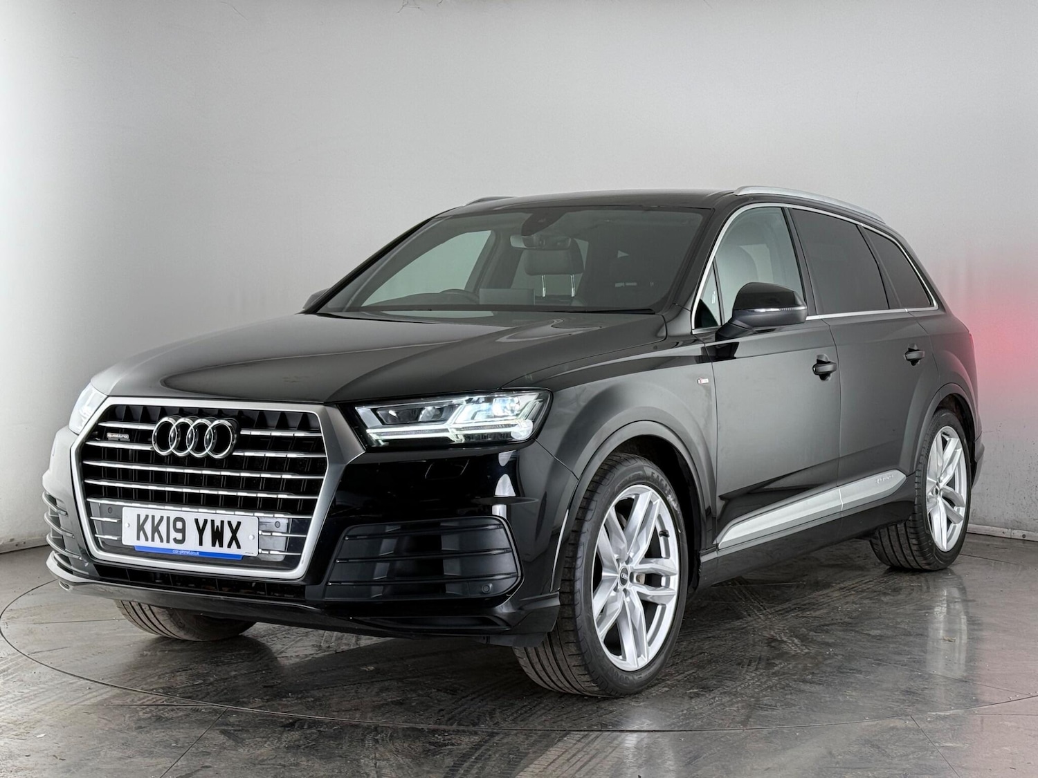 Used Audi Q7 2019 for sale - 77946927: Photo 2