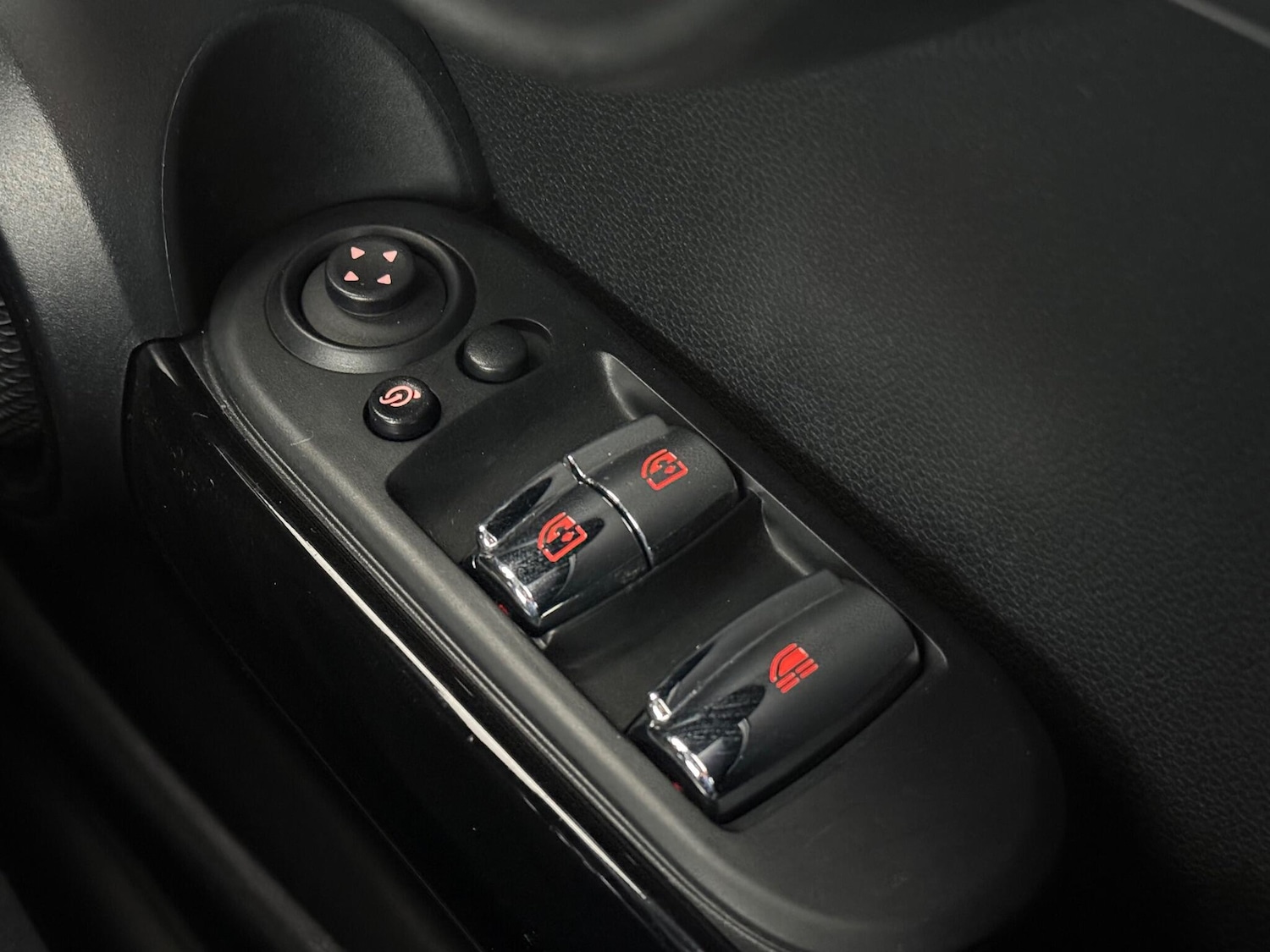 Used MINI Convertible 2021 for sale - 77222630: Photo 18