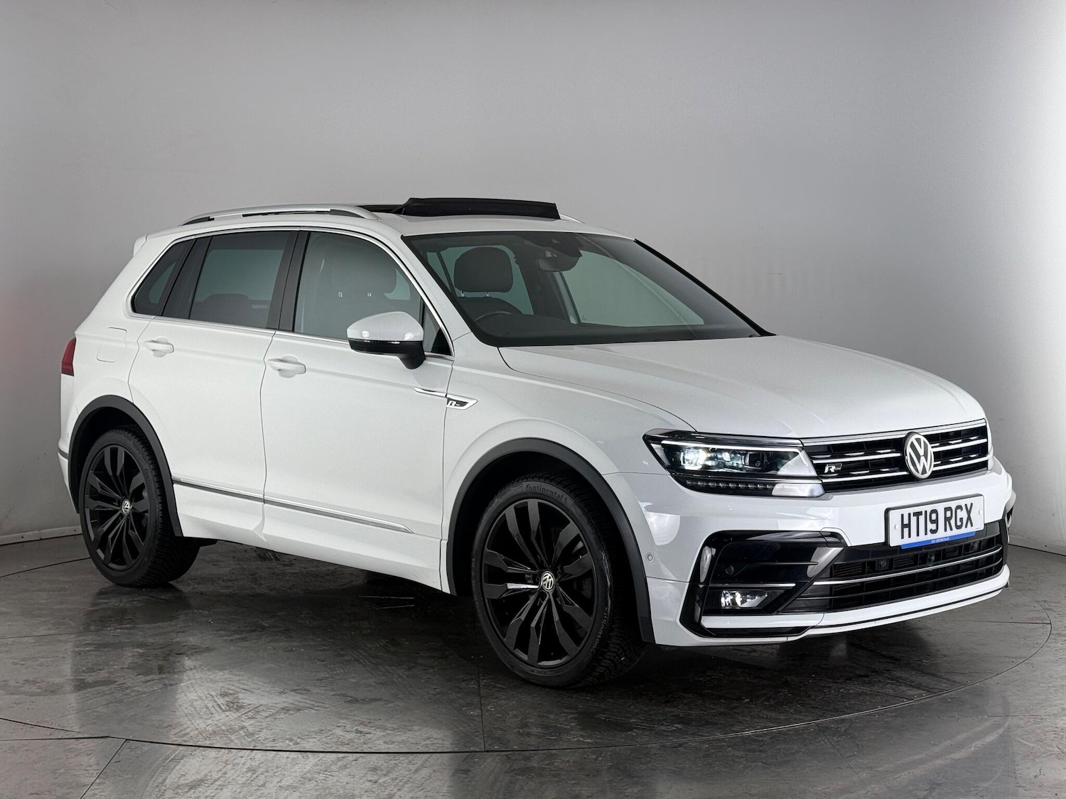 Used Volkswagen Tiguan 2019 for sale - 76468274: Photo 1