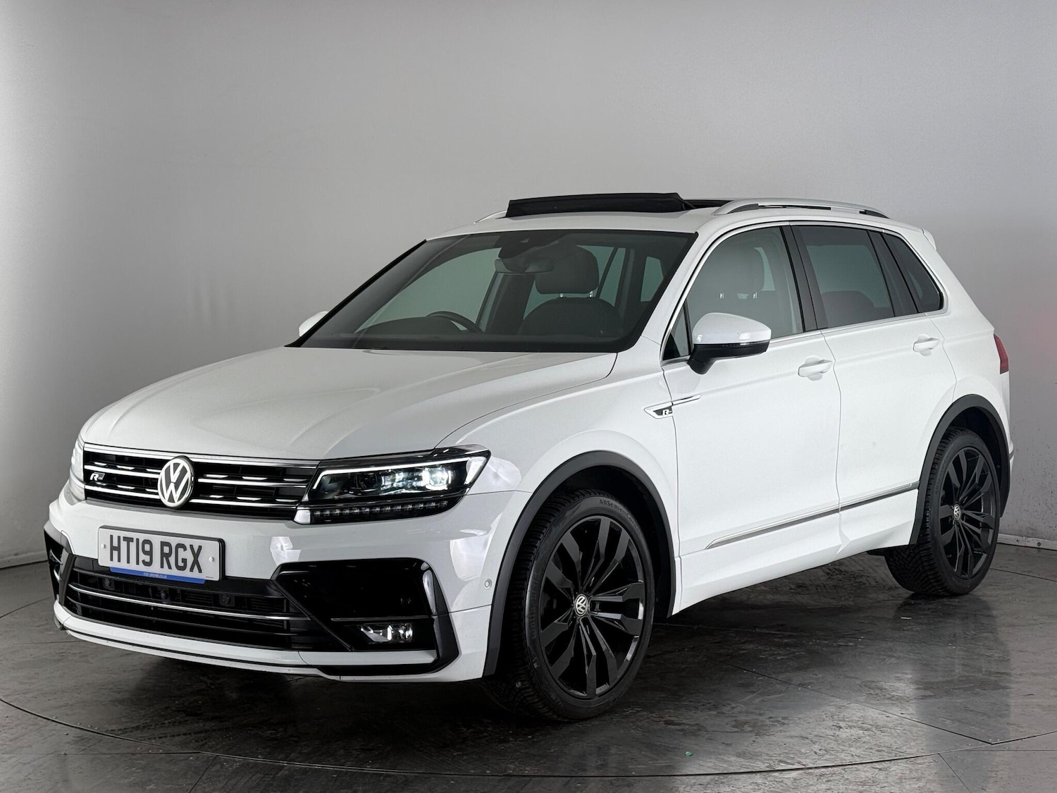 Used Volkswagen Tiguan 2019 for sale - 76468274: Photo 3