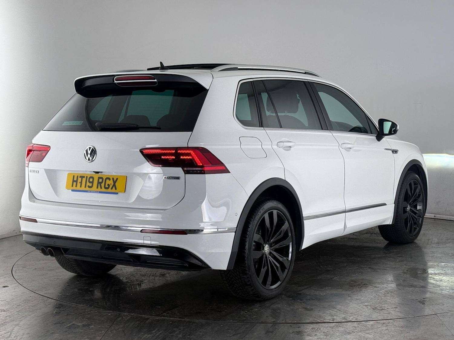 Used Volkswagen Tiguan 2019 for sale - 76468274: Photo 4