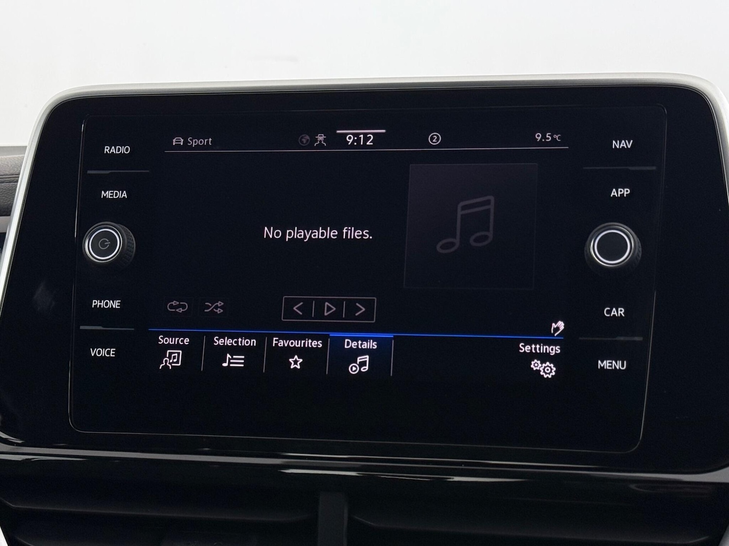 Used Volkswagen T-Roc 2023 for sale - 77754439: Photo 22