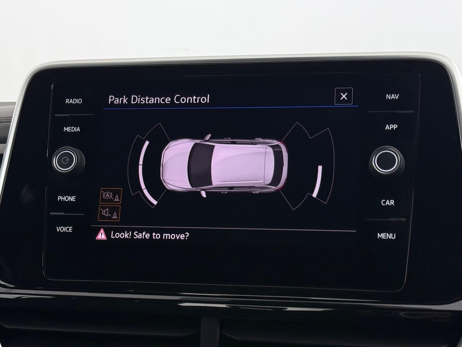 Used Volkswagen T-Roc 2023 for sale - 77754439: Photo 29