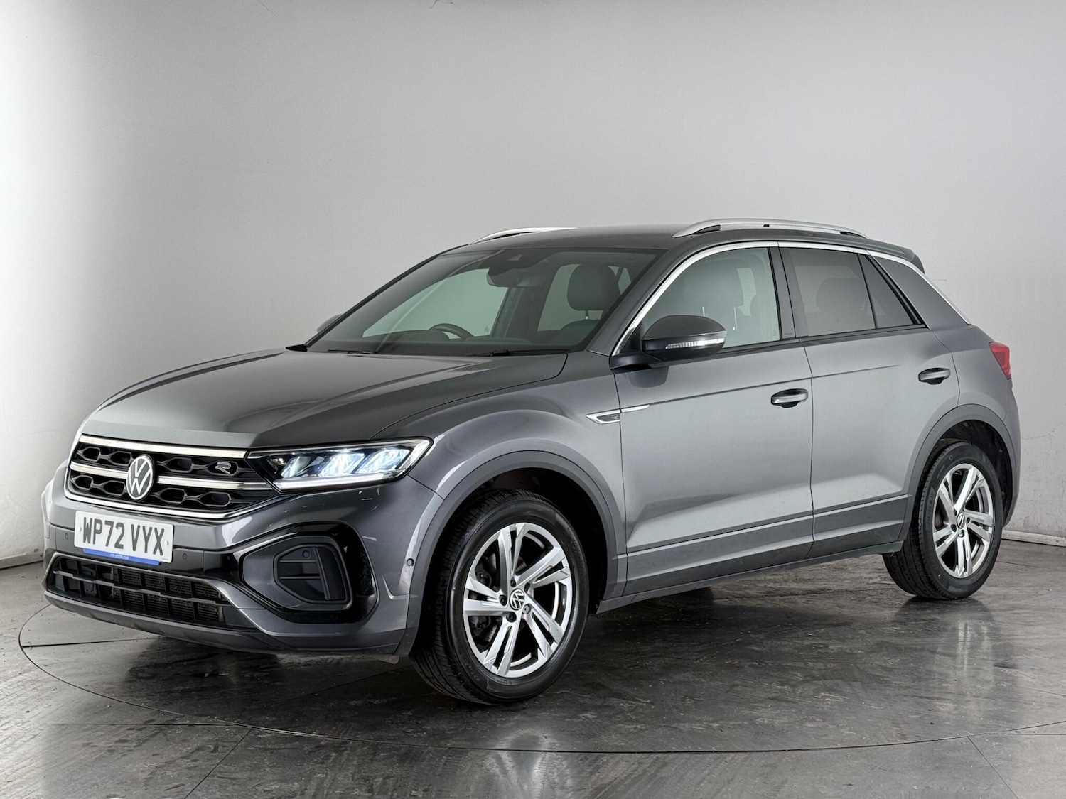 Used Volkswagen T-Roc 2023 for sale - 77754439: Photo 3