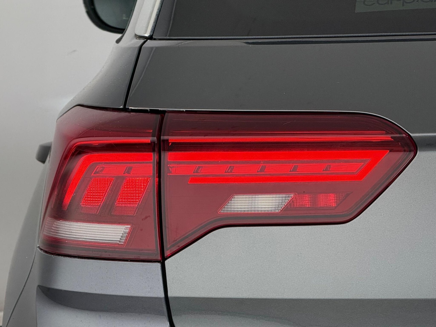 Used Volkswagen T-Roc 2023 for sale - 77754439: Photo 6