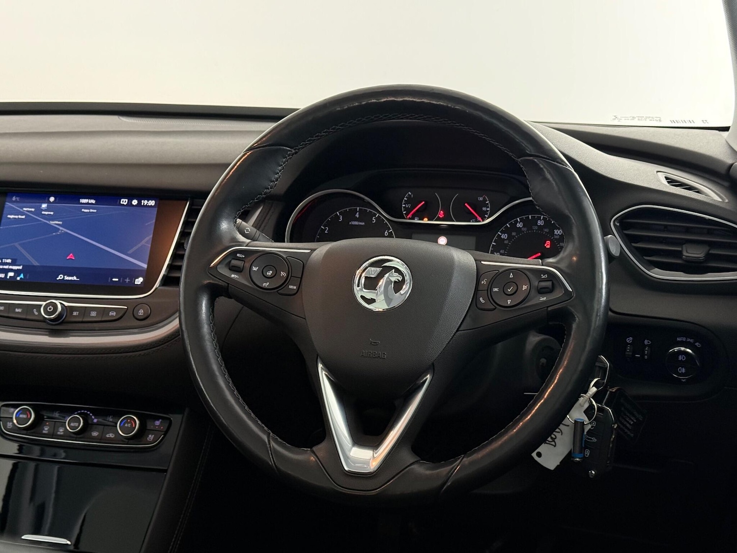 Used Vauxhall Grandland X 2018 for sale - 77181126: Photo 17