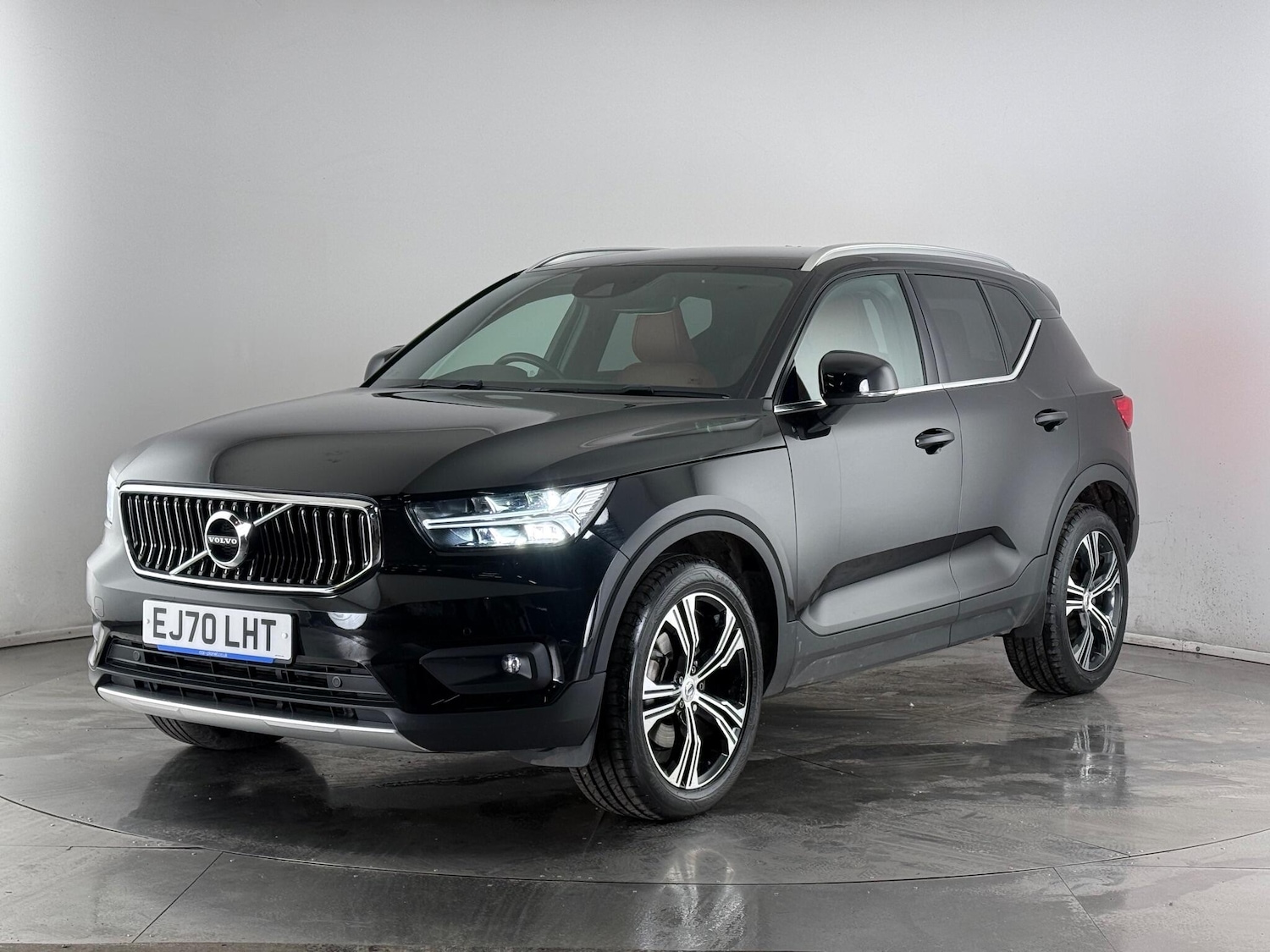 Used Volvo XC40 2020 for sale - 77259793: Photo 3