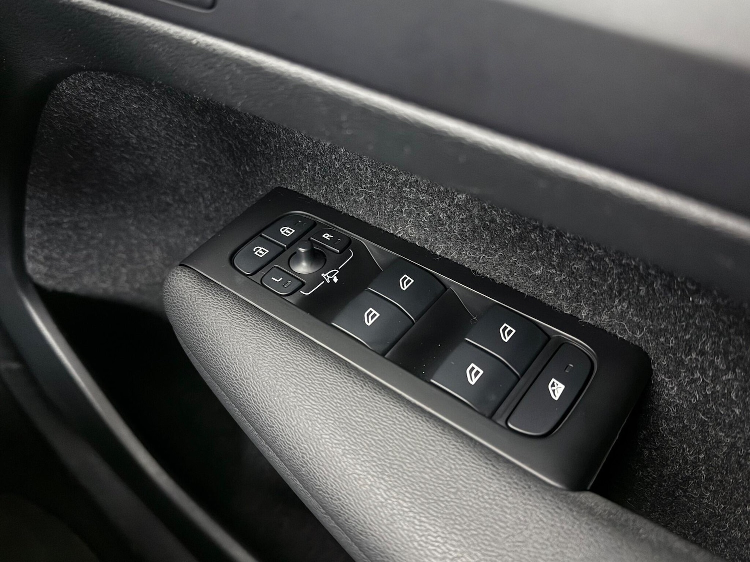 Used Volvo XC40 2020 for sale - 77259793: Photo 34