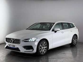 Used Volvo V60 2021 for sale - 76323561: Photo