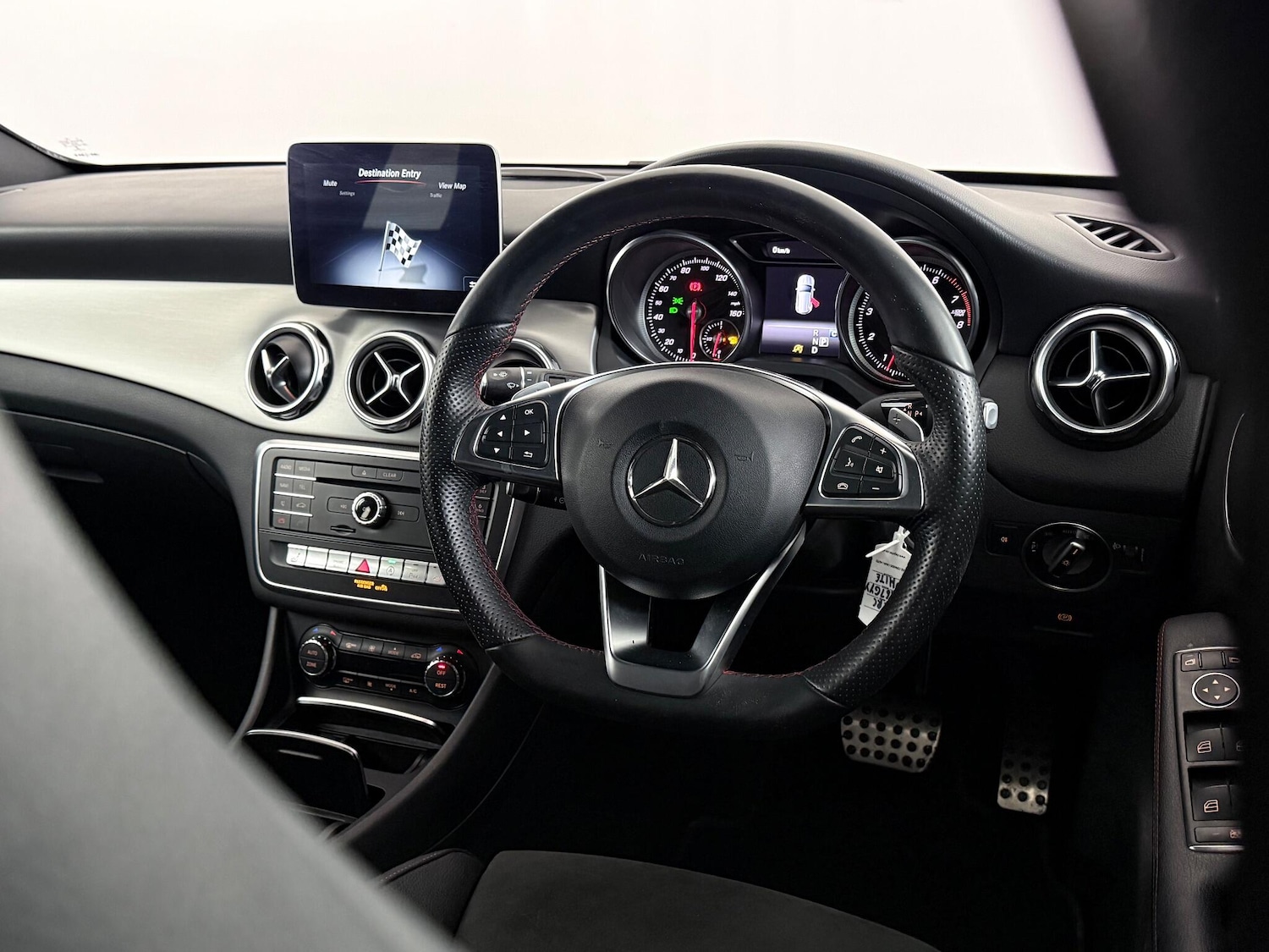 Used Mercedes-Benz GLA 2018 for sale - 77180889: Photo 12