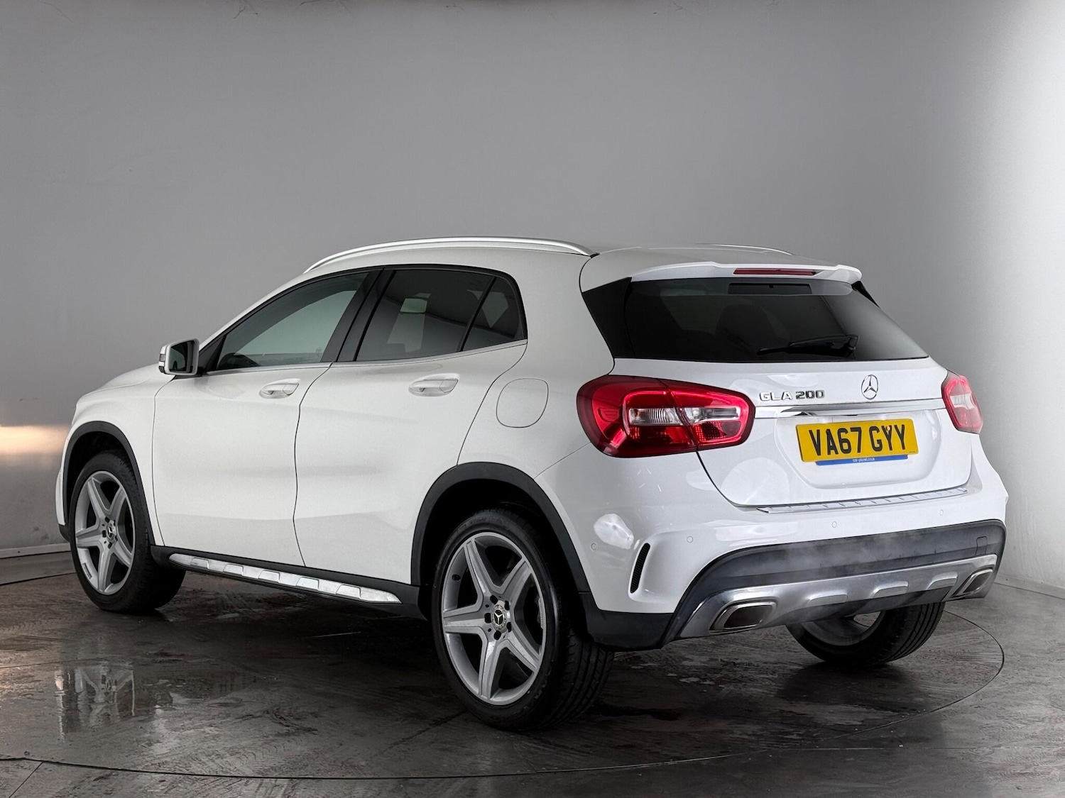 Used Mercedes-Benz GLA 2018 for sale - 77180889: Photo 3