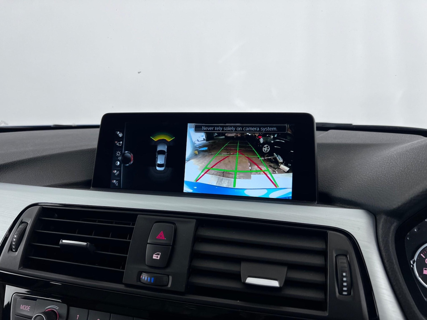 Used BMW 3 Series 2017 for sale - 77244055: Photo 31